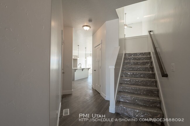 Foto del edificio - Brand New Luxury Town House