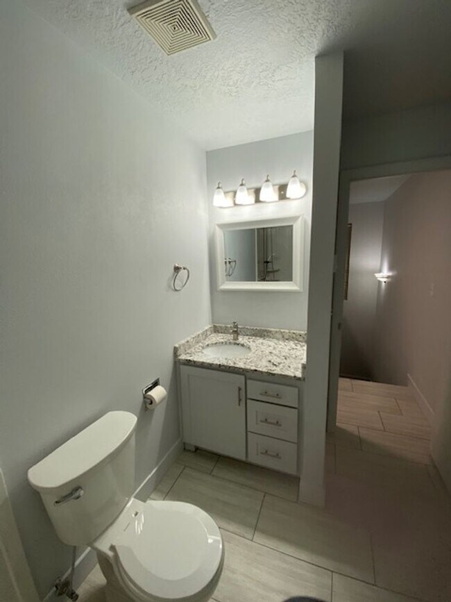 Foto del edificio - Sanchez Properties LLC 14