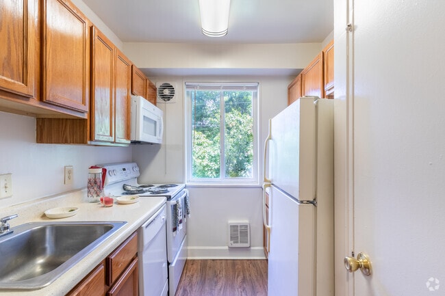 Interior Photo - Columbia Grove Apartments