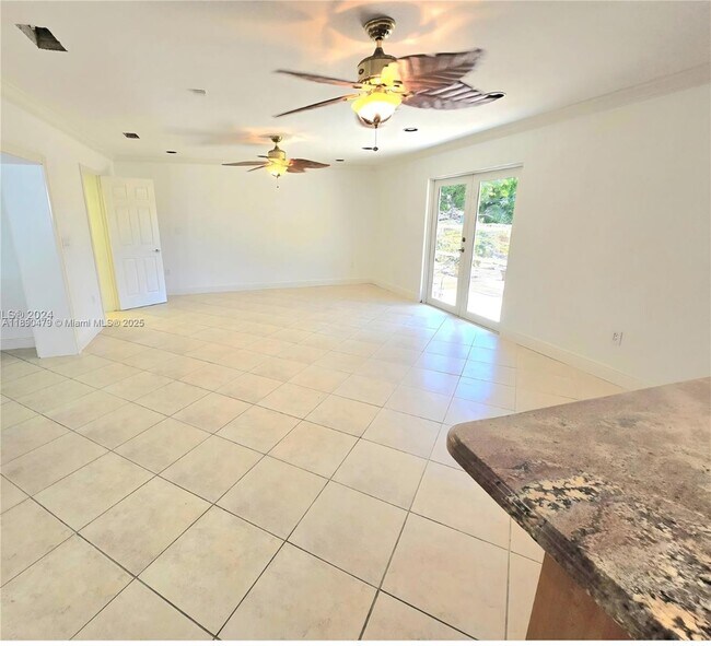 Foto del edificio - 7600 SW 19th Terrace