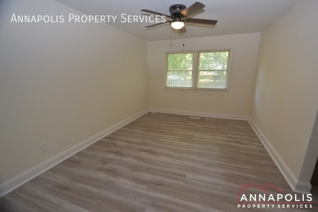 Building Photo - 921 Blue Ridge Dr