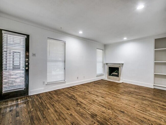Foto del edificio - 7734 Meadow Rd