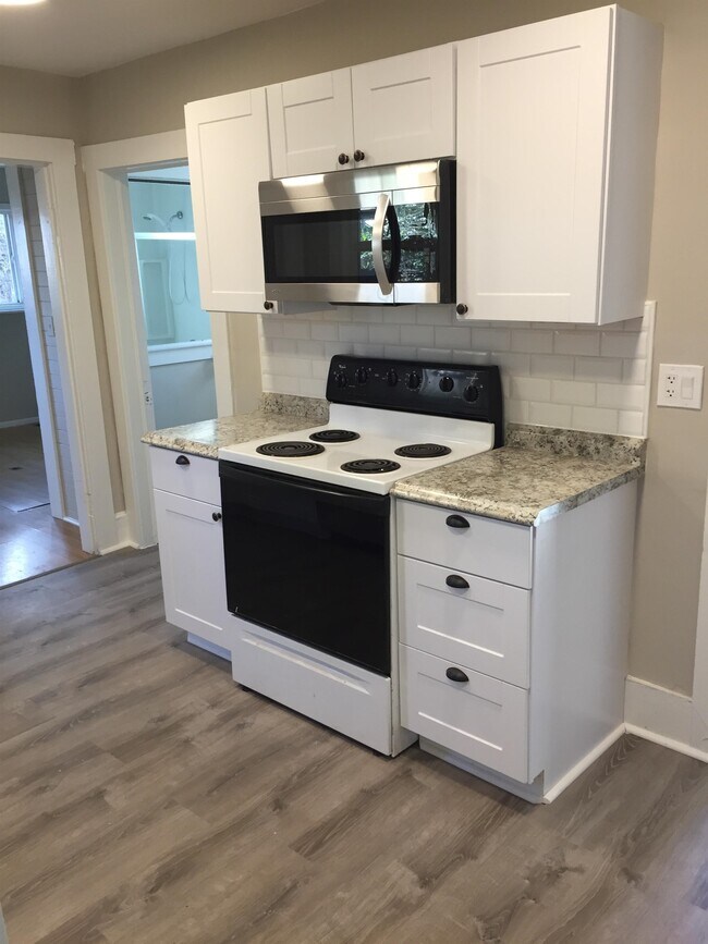 Photo - 6312 SE Center St House