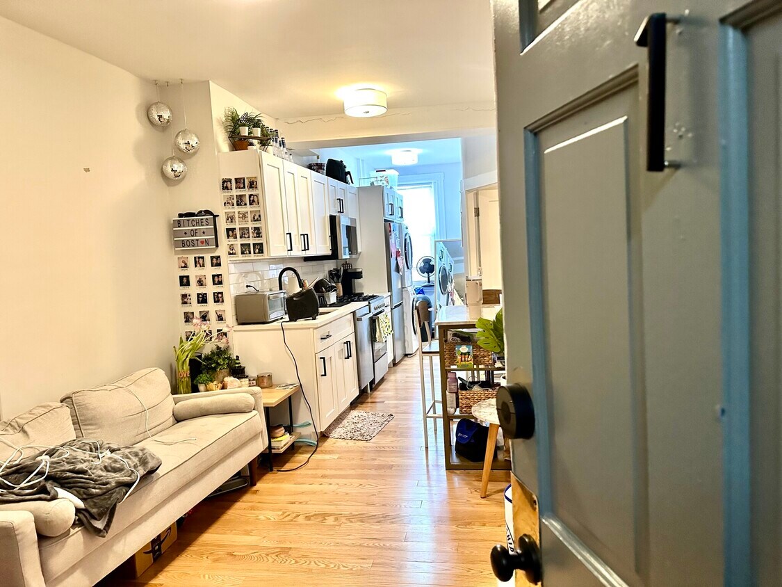 Foto principal - 152 Salem St