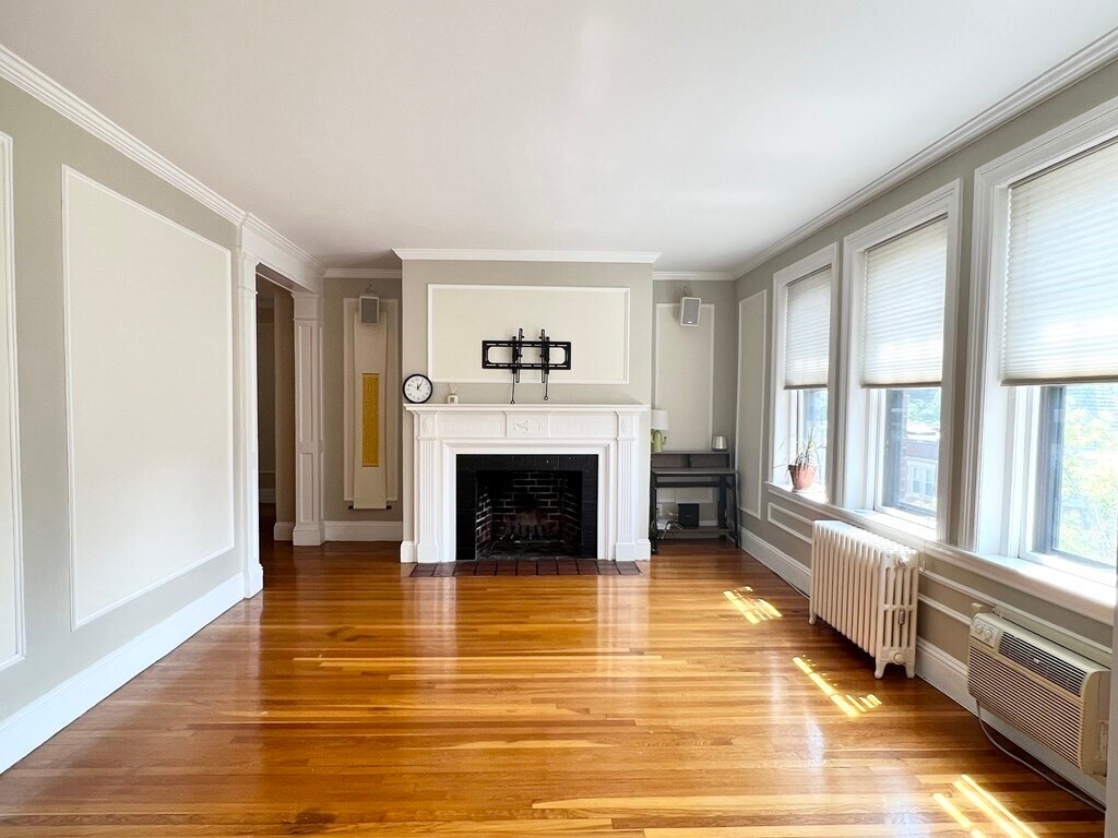 Foto principal - 325 Tappan St