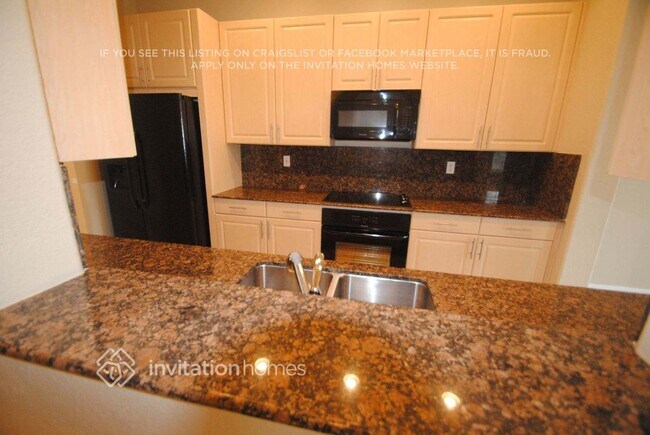Building Photo - 6990 Julia Gardens Dr