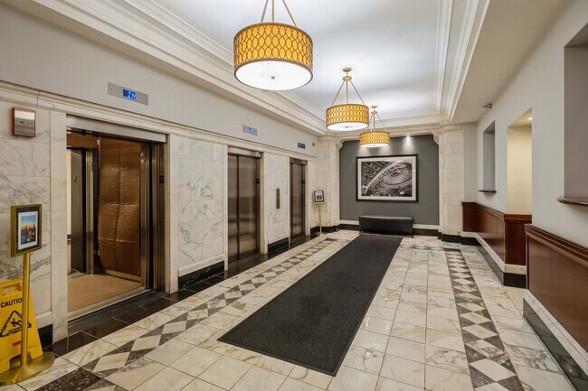 Foto del edificio - 40 E 9th St