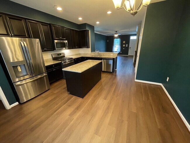 Building Photo - 9230 Toms Trl