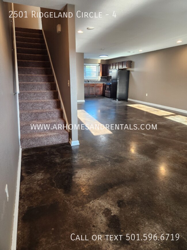 Foto del edificio - 2501 Ridgeland Cir