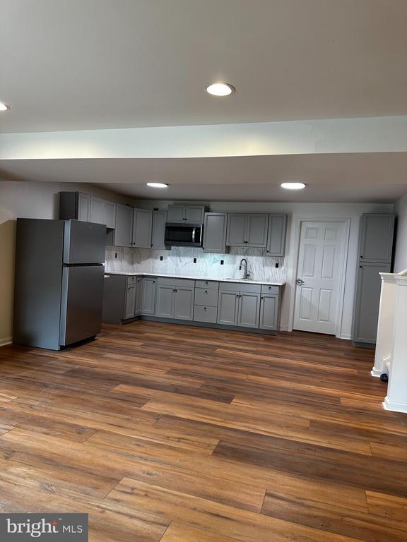 Foto del edificio - 9610 Hazelbrook Ct