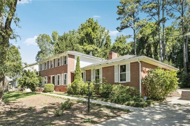 Foto del edificio - 4248 Autumn Woods Ct