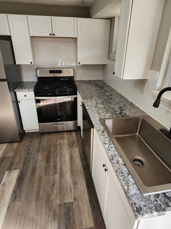 Foto del edificio - 414 Lincoln Ave