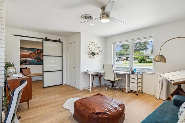 Foto del edificio - 9704 Lanward Dr