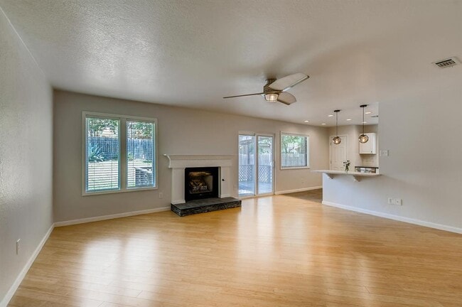 Building Photo - 7606 Scenic Brook Dr