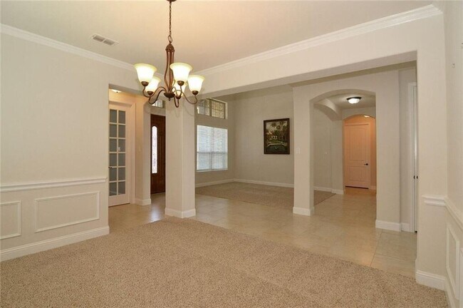 Building Photo - 5162 Sylvan Shores Dr