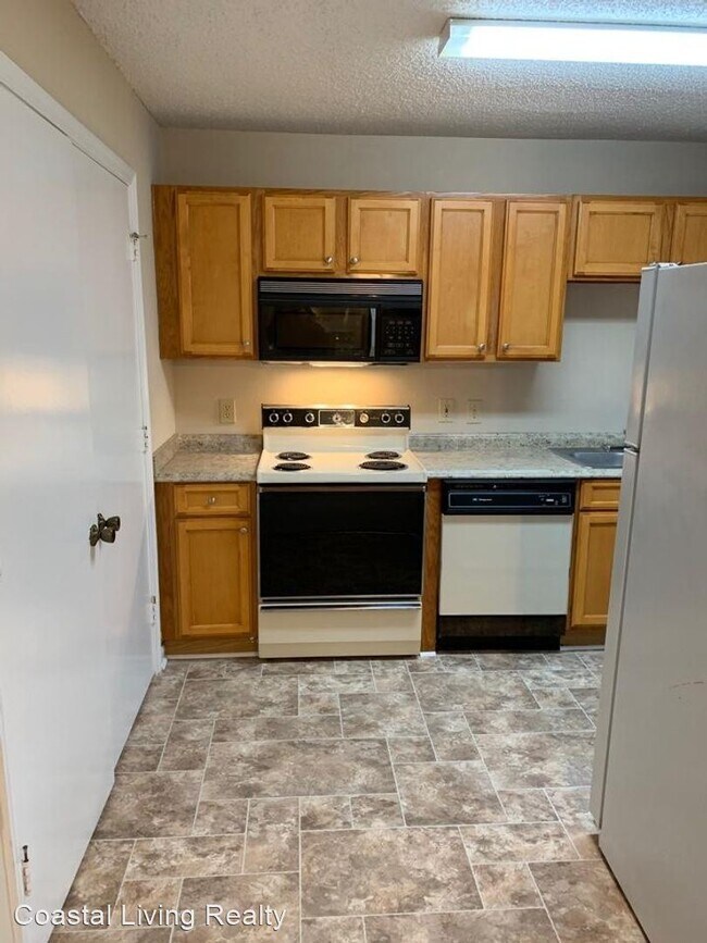 Building Photo - 2 br, 2 bath House - 320 Myrtle Greens Dri...