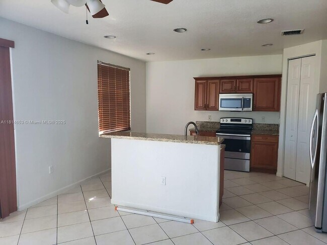 Foto del edificio - 2635 SW 84th Terrace