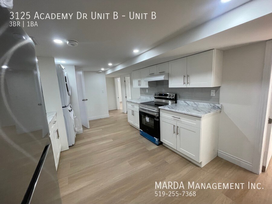 Photo principale - SPACIOUS 3BEDROOM/1 BATHROOM LOWER UNIT. P...