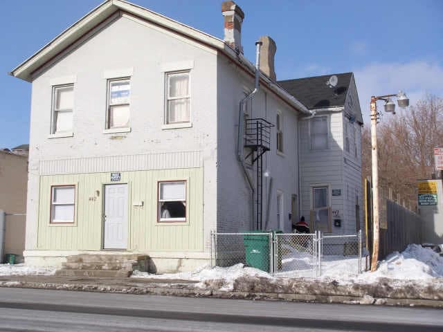 Primary Photo - 442 Lyell Ave