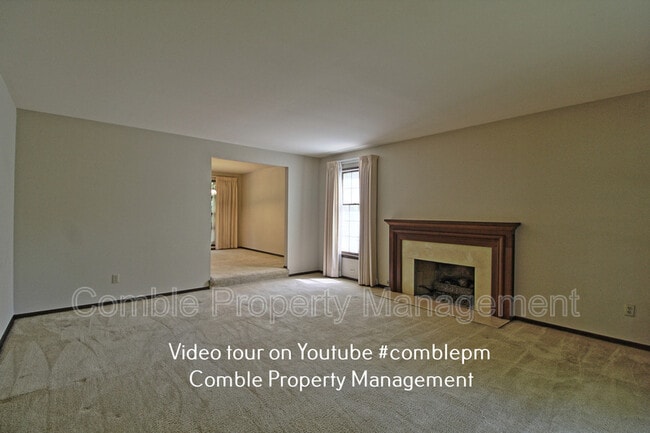 Building Photo - 2534 Medina Cir