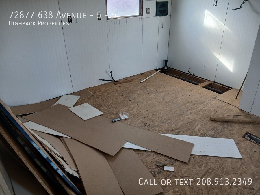 Foto del edificio - 72877-72638 638 Ave