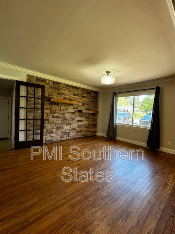 Foto del edificio - 2706 E Lee Rd