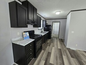 Building Photo - 884 MacBeth Cir