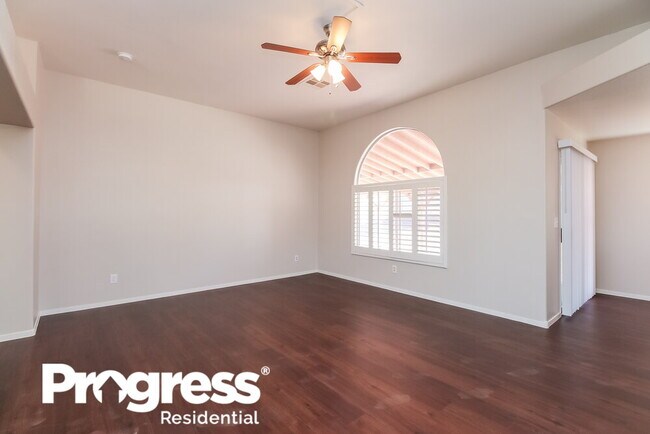 Building Photo - 460 Wright Way