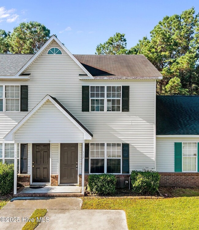 Building Photo - 117 Mesa Ln