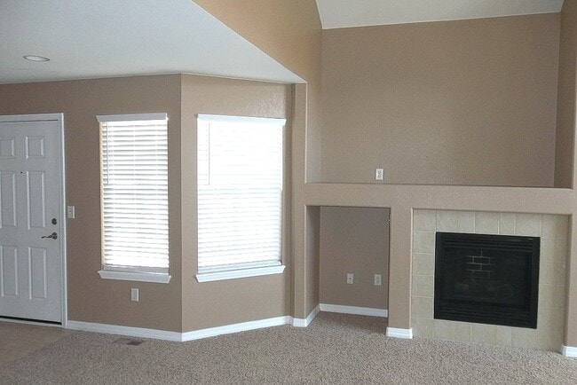 Building Photo - 5550 Corbett Dr
