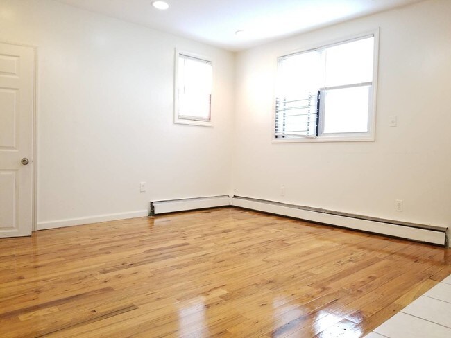 Foto del edificio - 178-17 107th Ave
