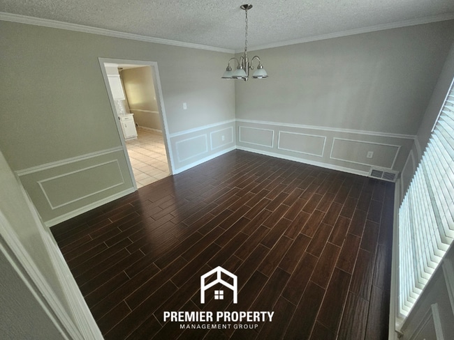 Building Photo - Grand 5BR/2.5BA Germantown Colonial | 2,800+ SQ FT, Hardwood & Poplar Estates