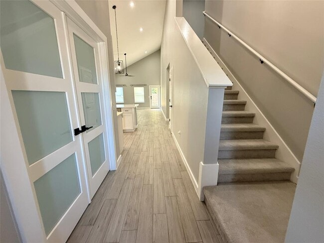 Building Photo - 6609 Ranchito Dr