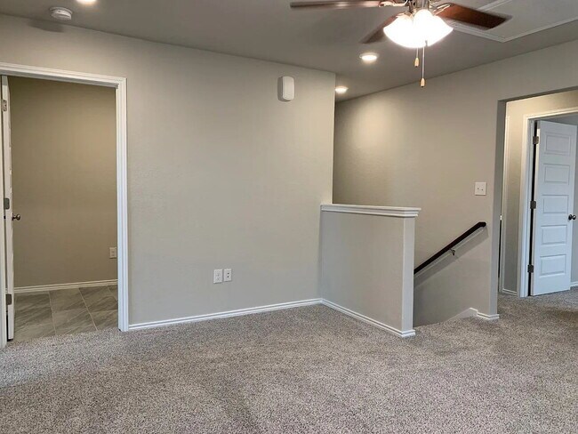 Foto del edificio - 271 Kinsley Wy