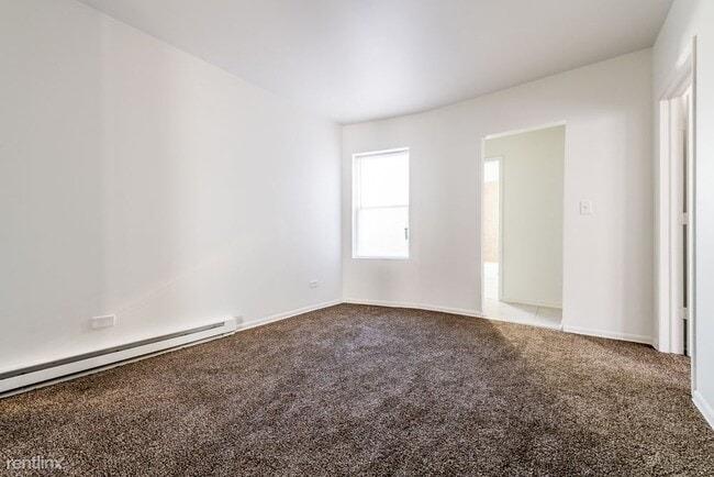 Building Photo - 1 br, 1 bath Apartment - 5100 W Monroe St