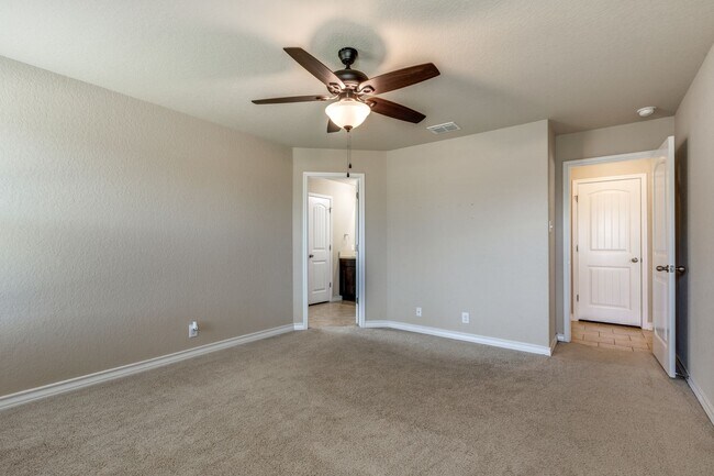 Building Photo - Valley Ranch Single Story 4 Bedroom
