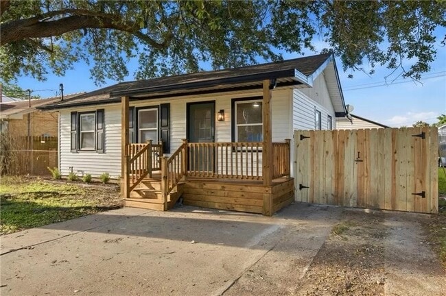 Building Photo - Friscoville Ave