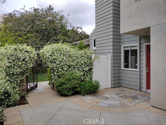 Foto del edificio - 15 Summerwood