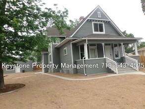 Building Photo - 823 Brown Ave