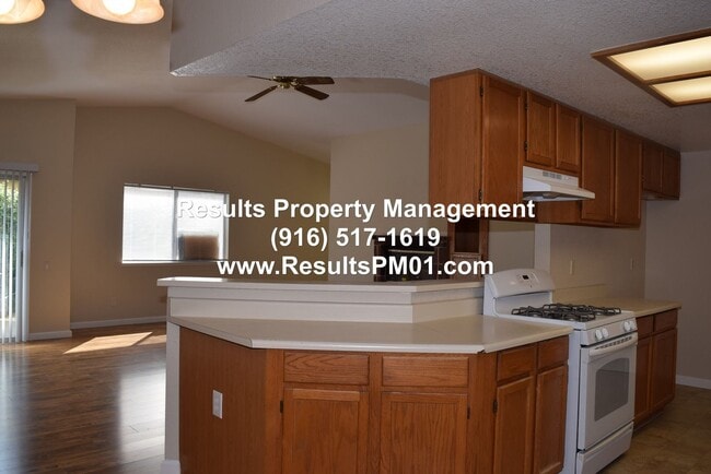 Foto del edificio - 3 br, 2 bath House - 1312 Len Way