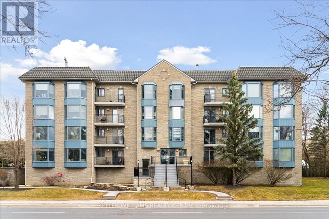 Photo du bâtiment - 85-285 Wellington St W