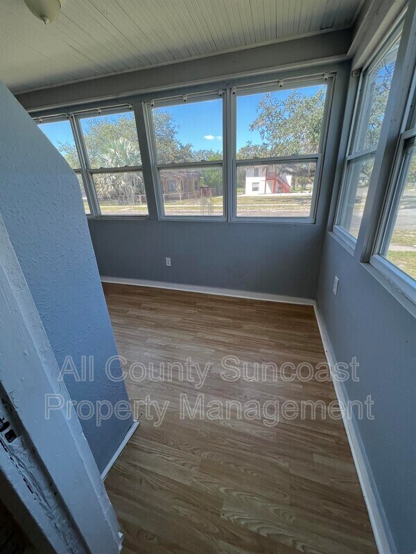 Foto del edificio - 2560 5th Ave S