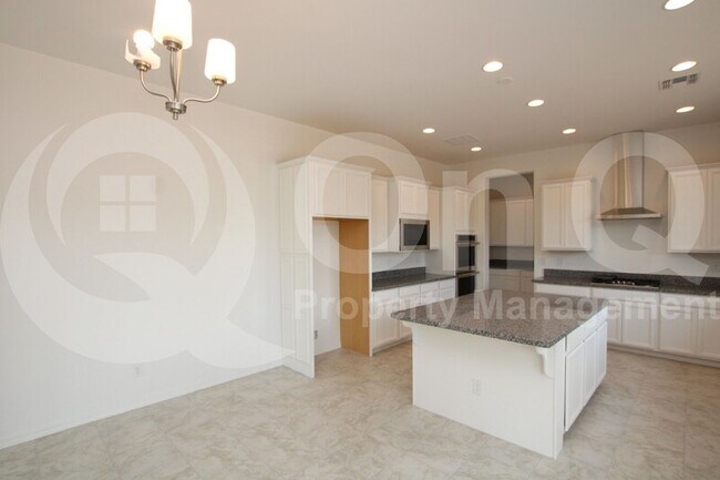Building Photo - 8717 W Vista Ave
