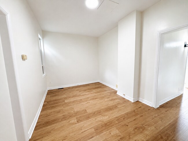 Photo du bâtiment - 103 West Avenue N