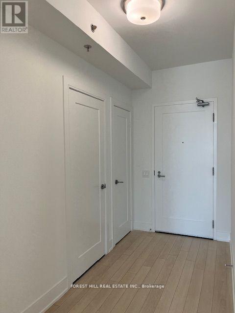 Building Photo - 310 Tweedsmuir Ave