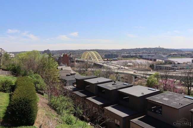 Photo - 399 Oregon St Apartment