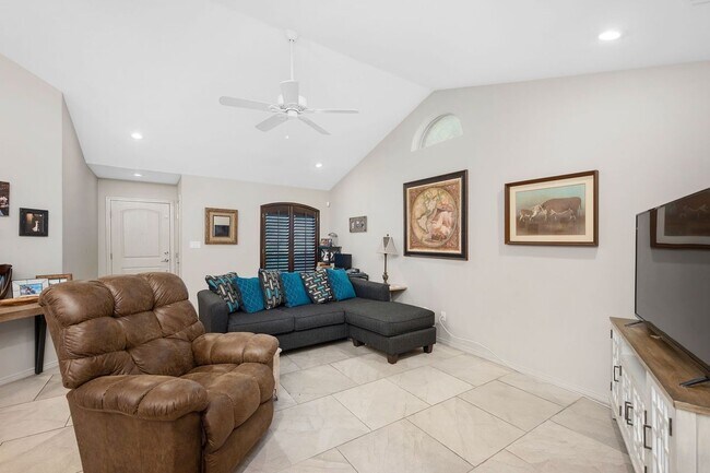 Foto del edificio - 1515 N Jackson Rd