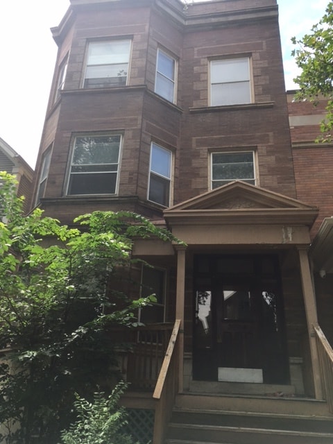 Primary Photo - 3716 N Paulina St