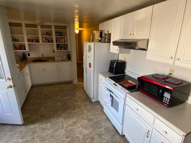 Foto del edificio - 103 Lucas Dr