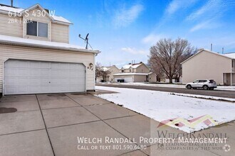 Building Photo - 615 430 W